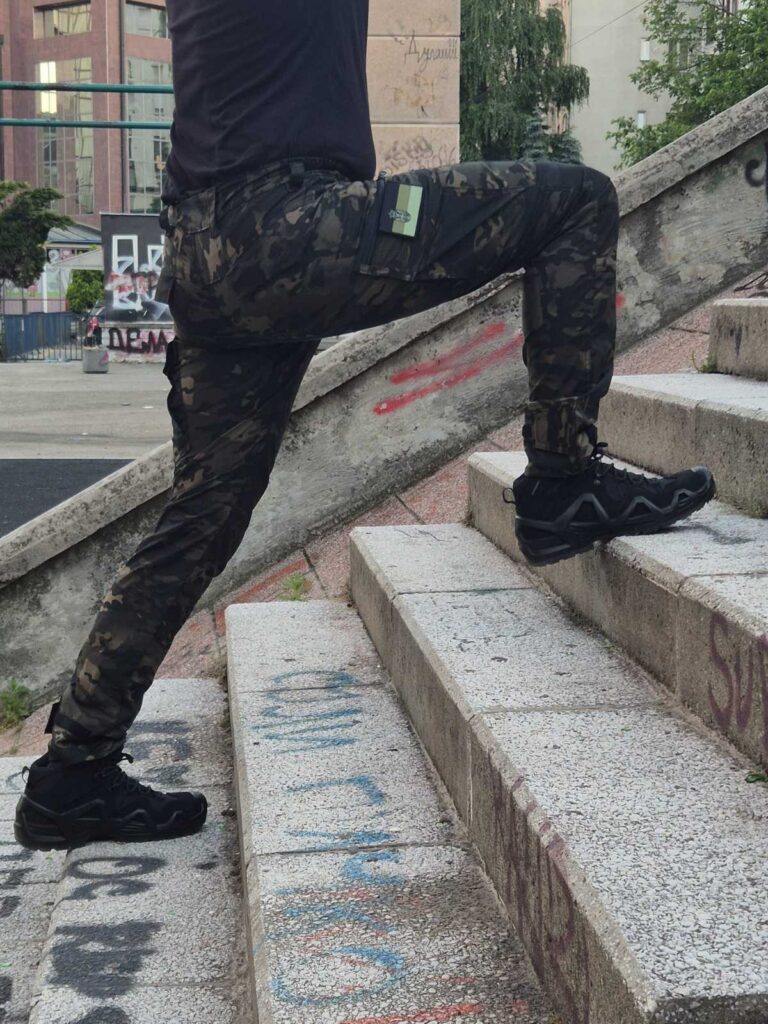 Pantalone sa elastinom